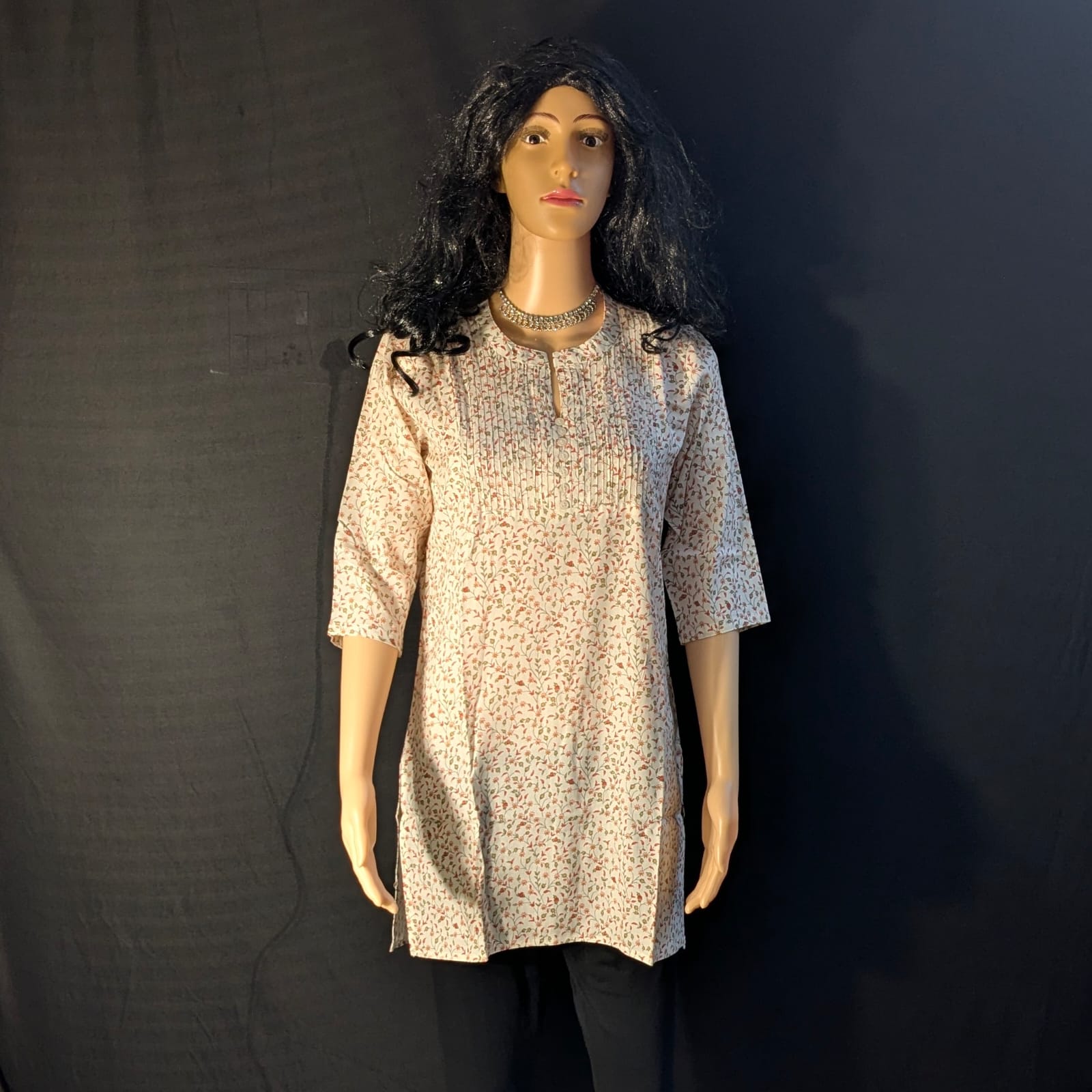 Sandal Blossom Floral Short Kurti – Tunic Style for Jeans