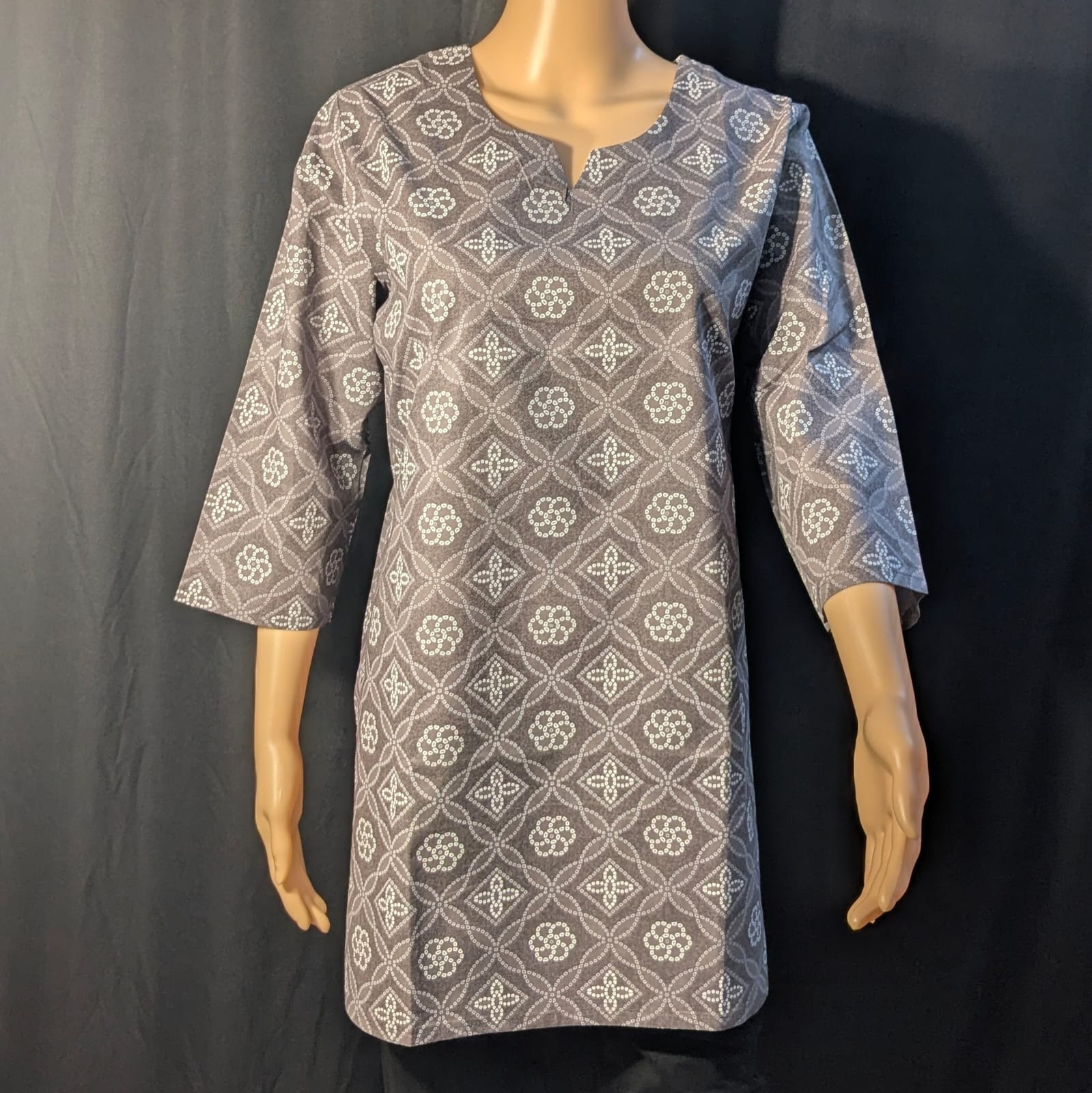 Grey Floral Tunic Top for Women – Casual & Elegant Design